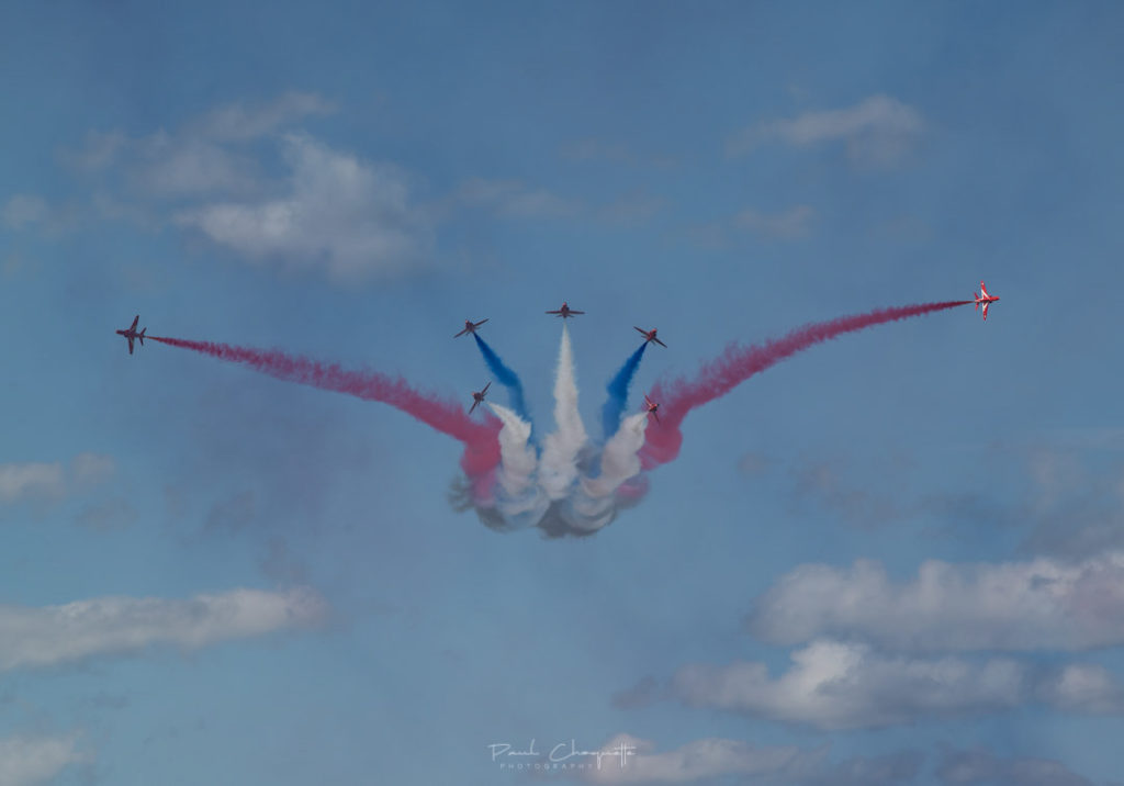 Red Arrows split